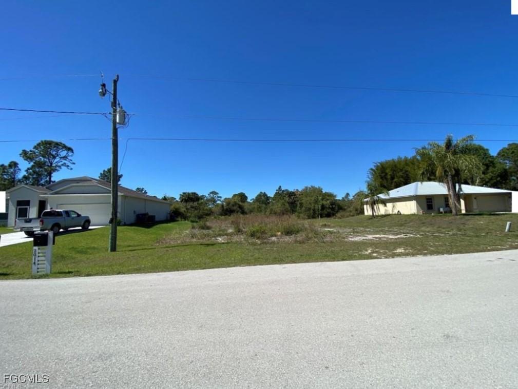 2015 Jackson Ave., Alva, FL 33920