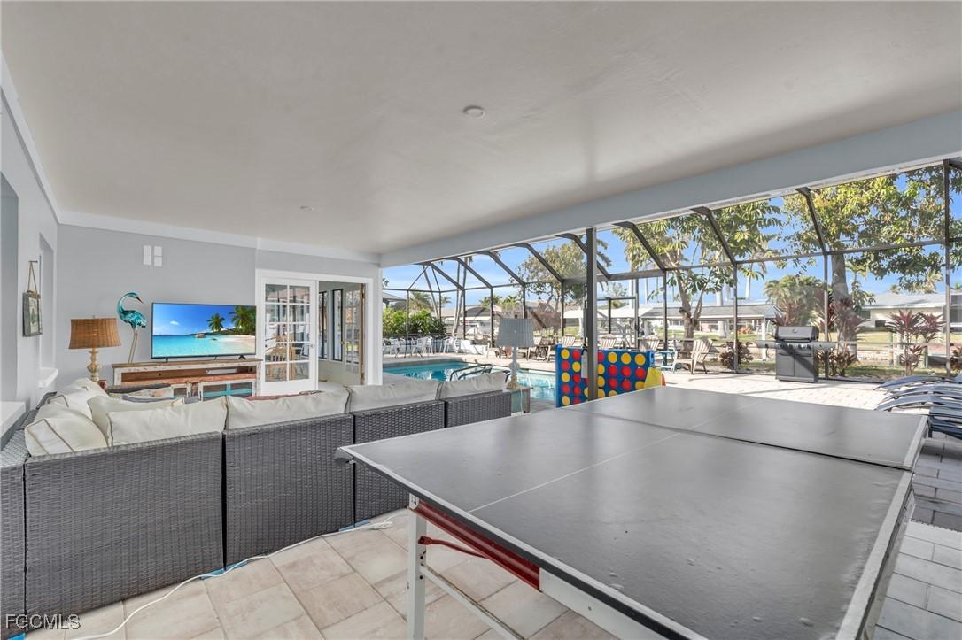 1443 Windsor Ct., Cape Coral, FL 33904