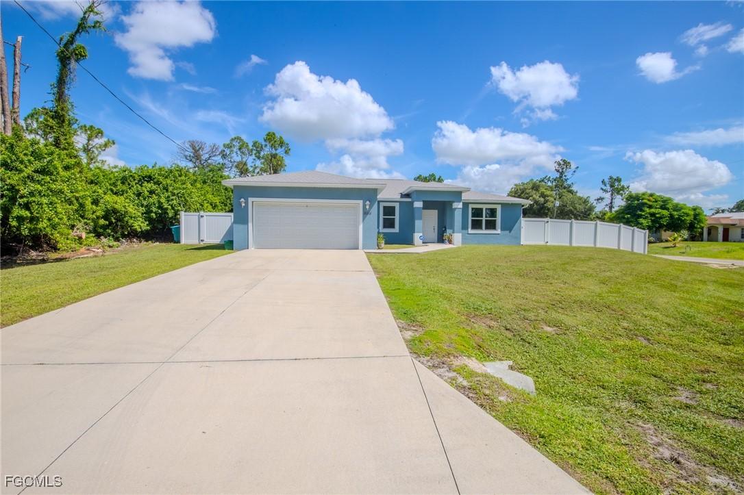 8014 Royal Cir., Labelle, FL 33935