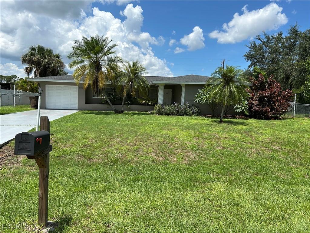 405 E Jasmine Rd., Lehigh Acres, FL 33936