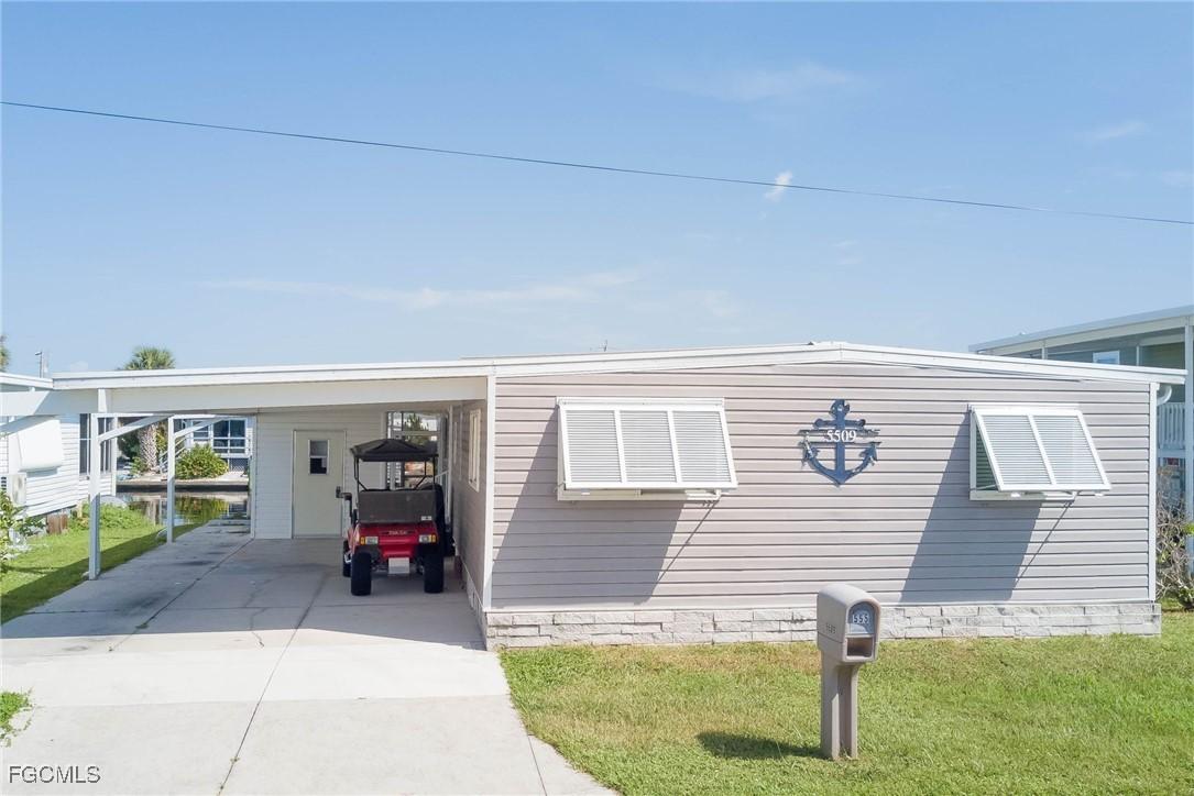 5509 Sir Walter Way, North Fort Myers, FL 33917