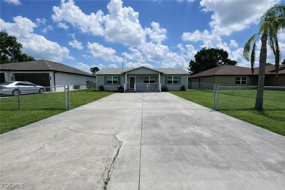 2305 Towles St., Fort Myers, FL 33916