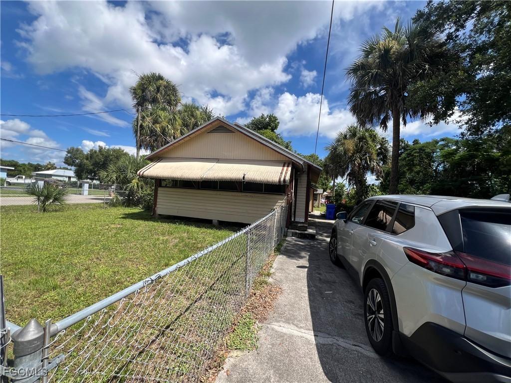 3803 Pearl St., Fort Myers, FL 33916