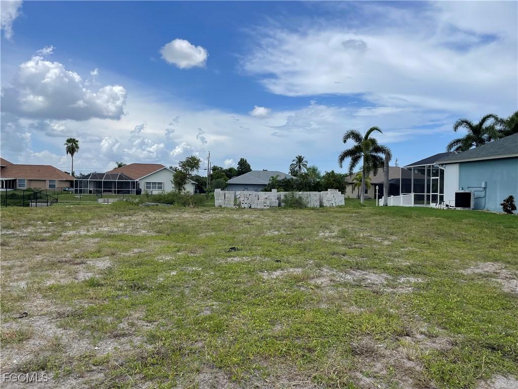 707 SW 35th Ter., Cape Coral, FL 33914