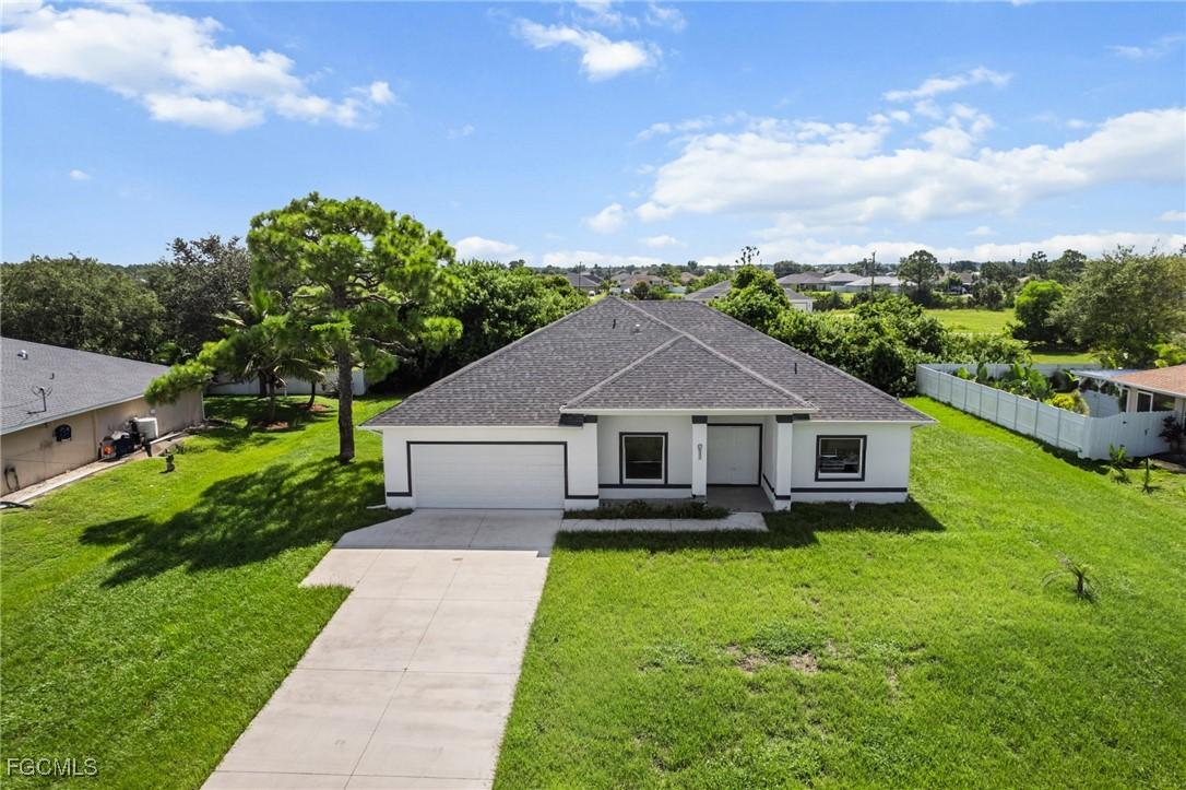 3003 NE Juanita Pl., Cape Coral, FL 33909