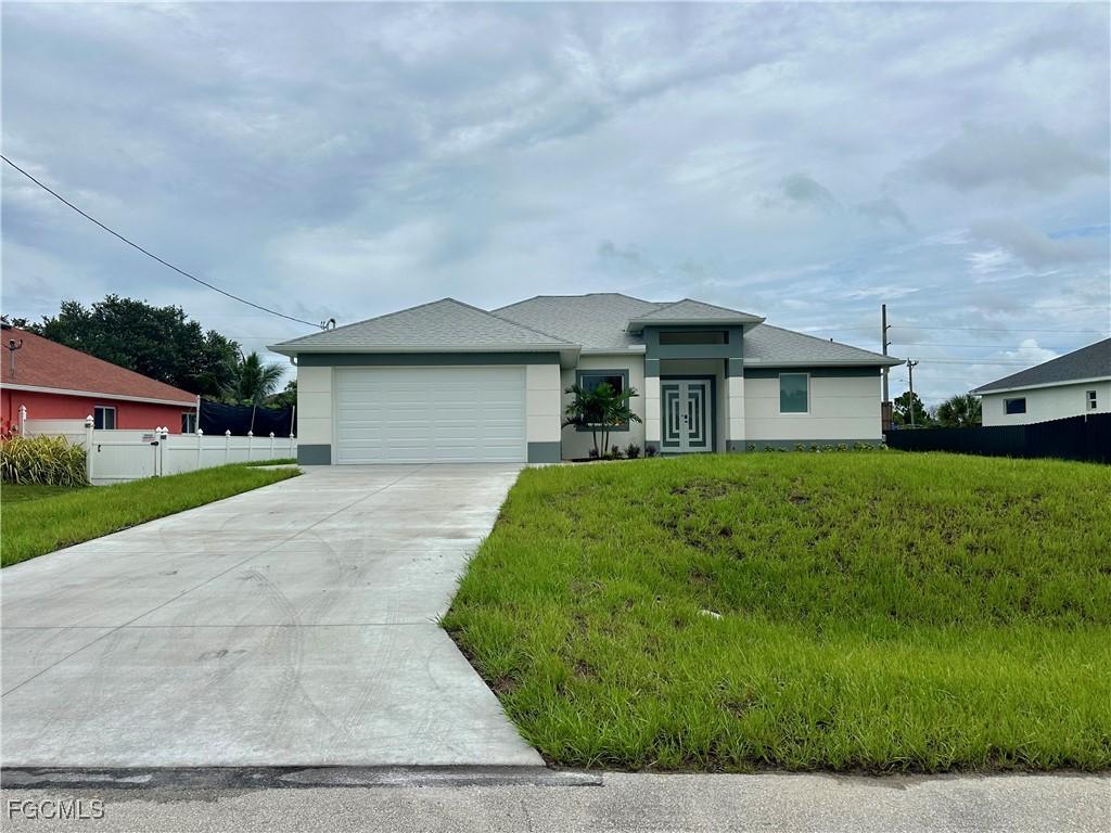 921 Norton Ave., Lehigh Acres, FL 33974