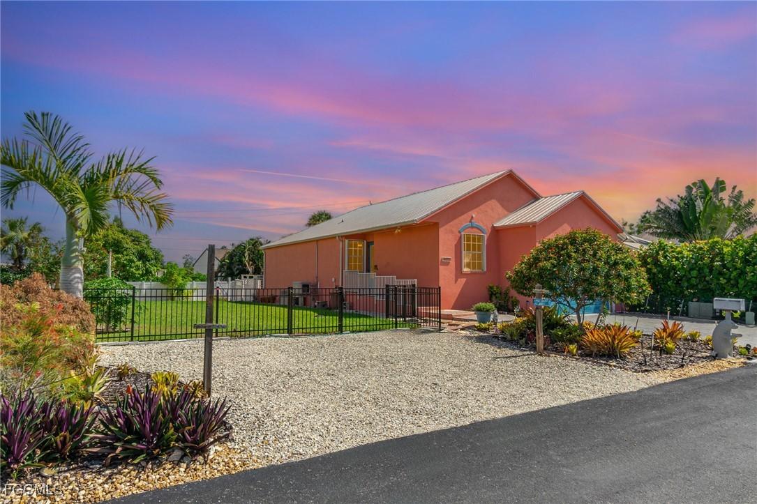 6070 Waterway Bay Dr., Fort Myers, FL 33908