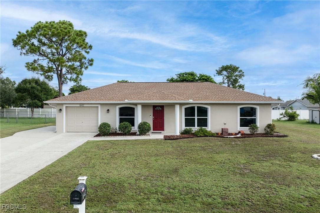 1642 Cheshire Cir., Lehigh Acres, FL 33936