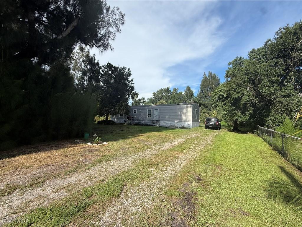 2860 Winona Dr., North Fort Myers, FL 33917