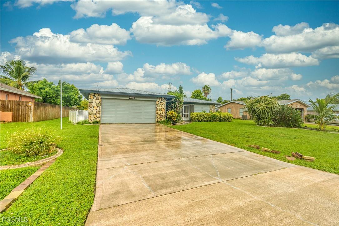 1008 SE 25th Ter., Cape Coral, FL 33904