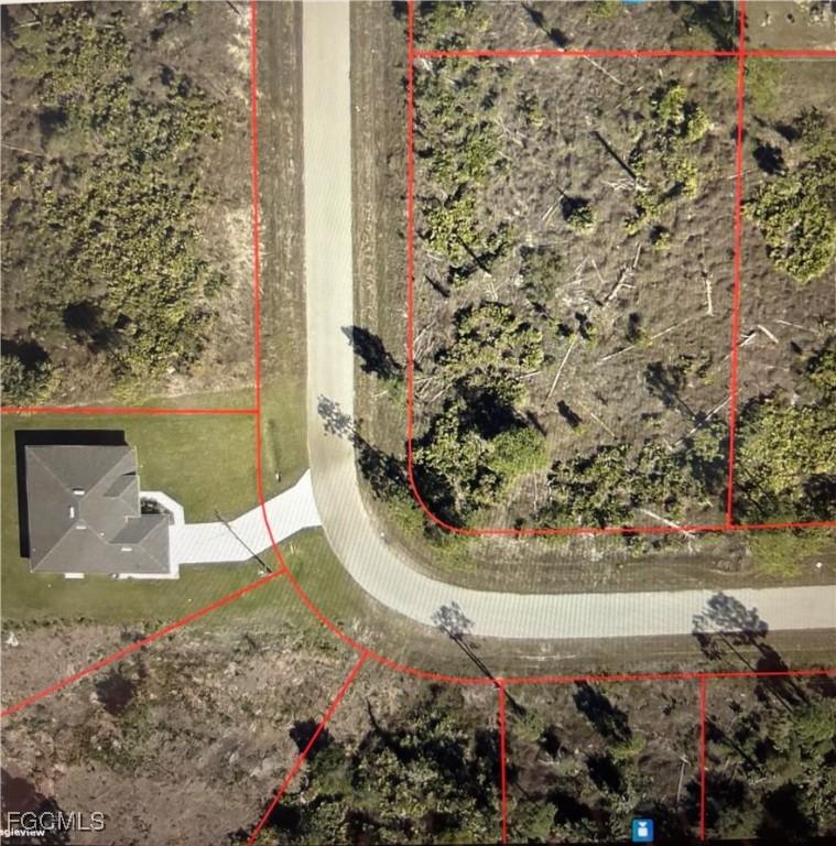 1025 Fayette Ave., Lehigh Acres, FL 33974