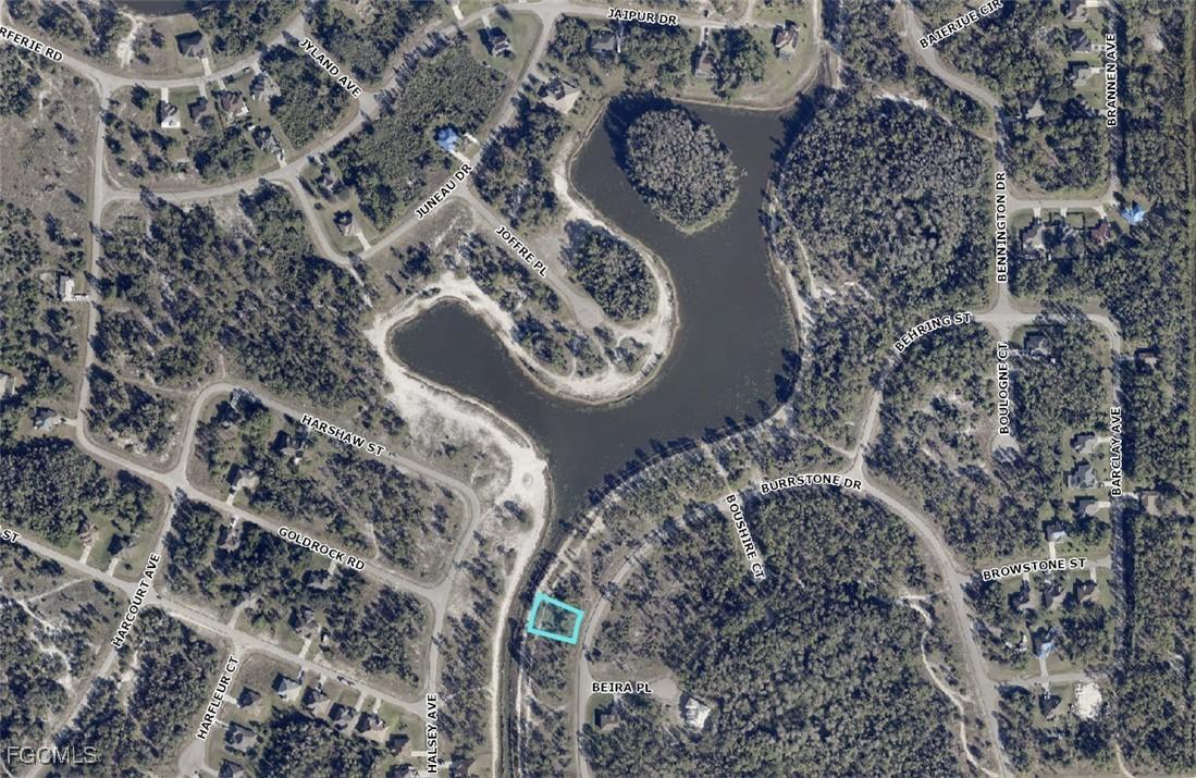 457 Burrstone Dr., Lehigh Acres, FL 33974