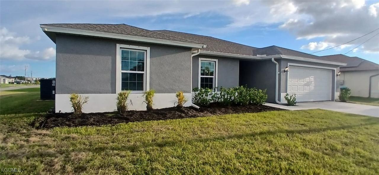 414 NW 3rd Ter., Cape Coral, FL 33993