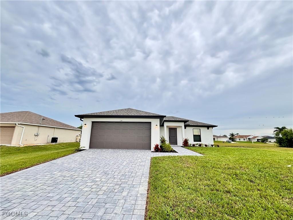 124 NW 25th Ave., Cape Coral, FL 33993