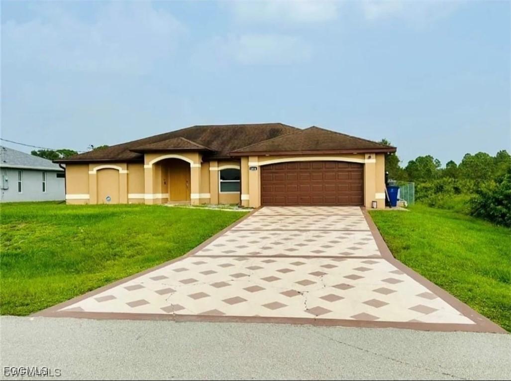 1816 Tomaso Ave., Lehigh Acres, FL 33972