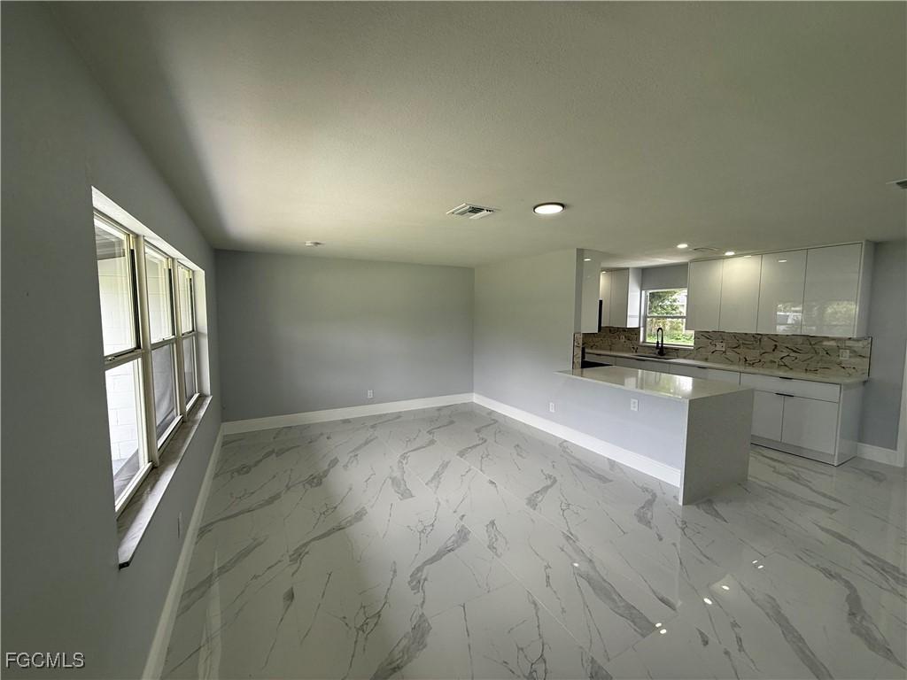 305 Penn Rd., Lehigh Acres, FL 33936