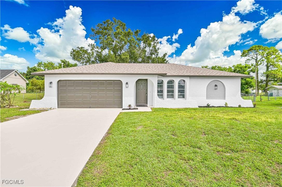 1001 Monroe Dr., Lehigh Acres, FL 33936