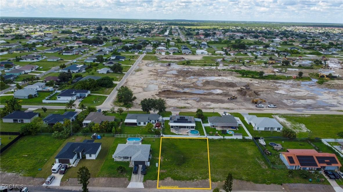 1009 NE 12th Ter., Cape Coral, FL 33909