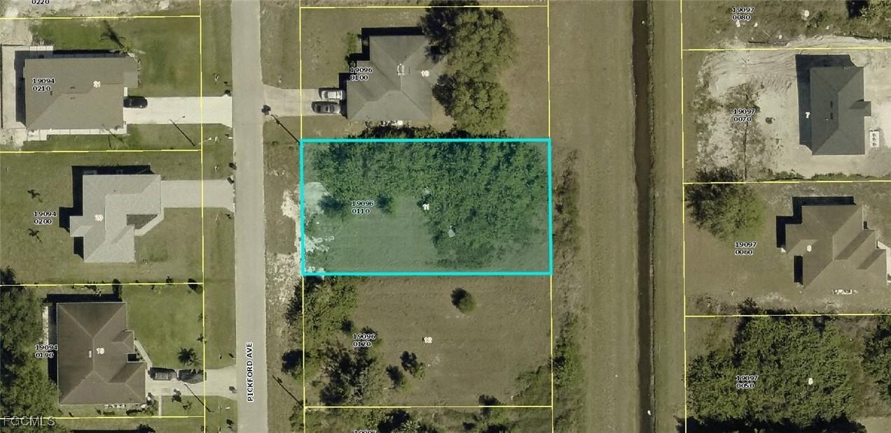 429 Pickford Ave., Lehigh Acres, FL 33974