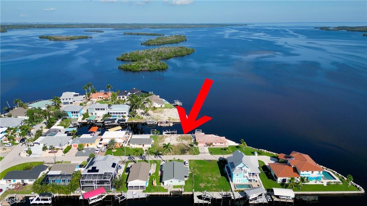 2864 Triggerfish St., Matlacha, FL 33993