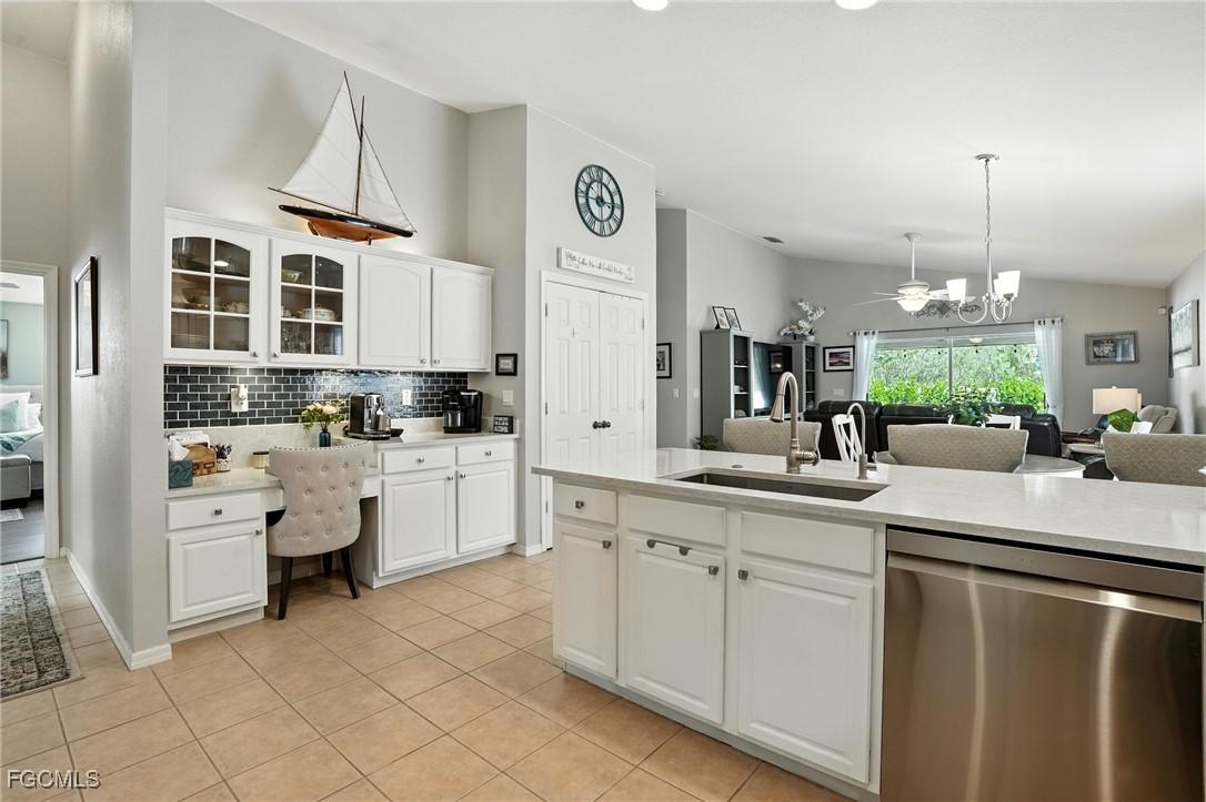 9740 Gladiolus Bulb Loop, Fort Myers, FL 33908