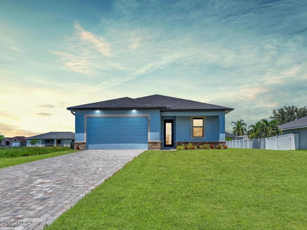 1023 NW 9th St., Cape Coral, FL 33993