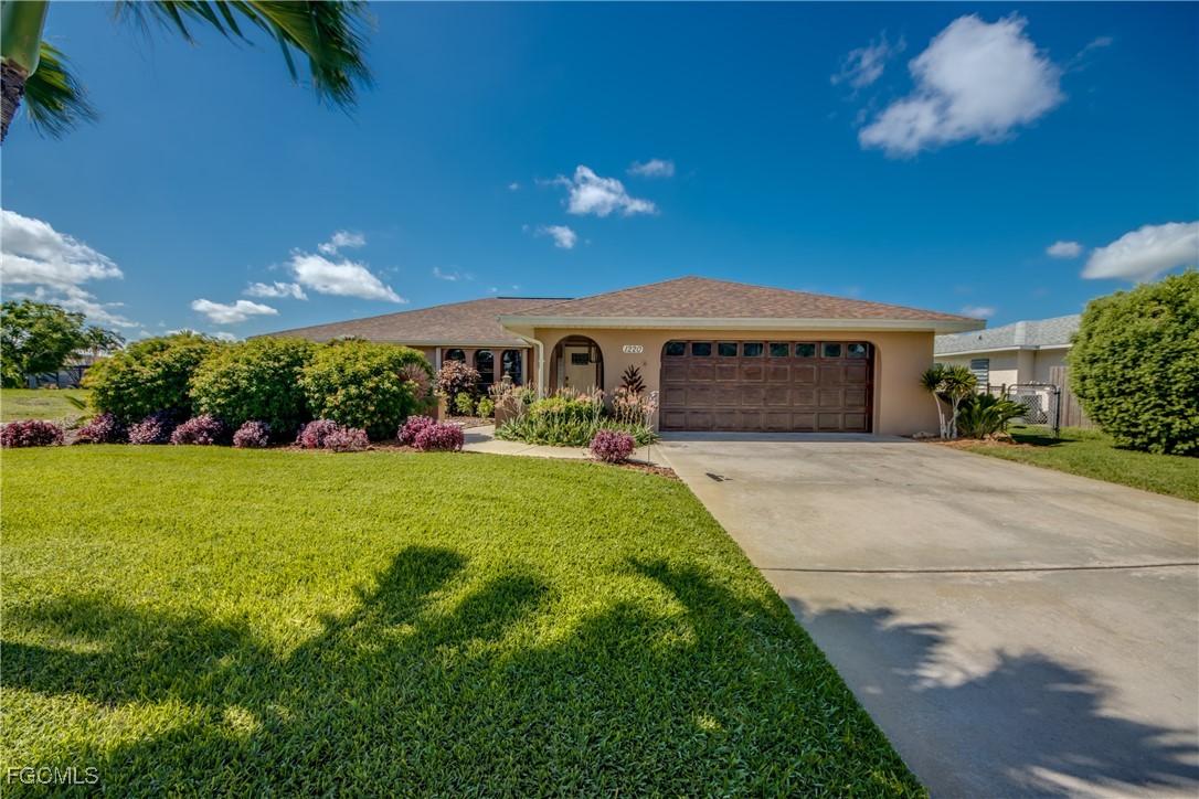 1220 SE 19th Ln., Cape Coral, FL 33990