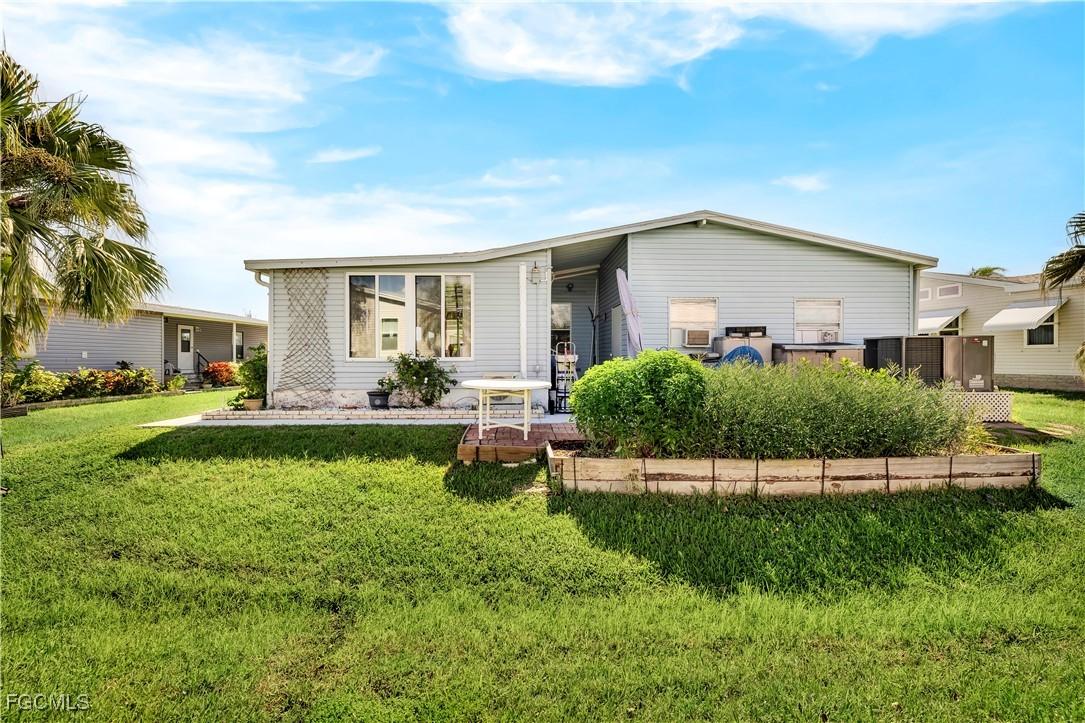 10482 Winchester Ct., Fort Myers, FL 33908