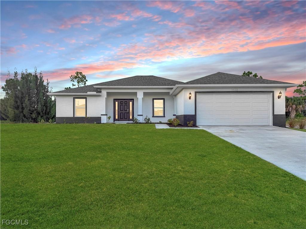 1423 NE 32nd Ln., Cape Coral, FL 33909
