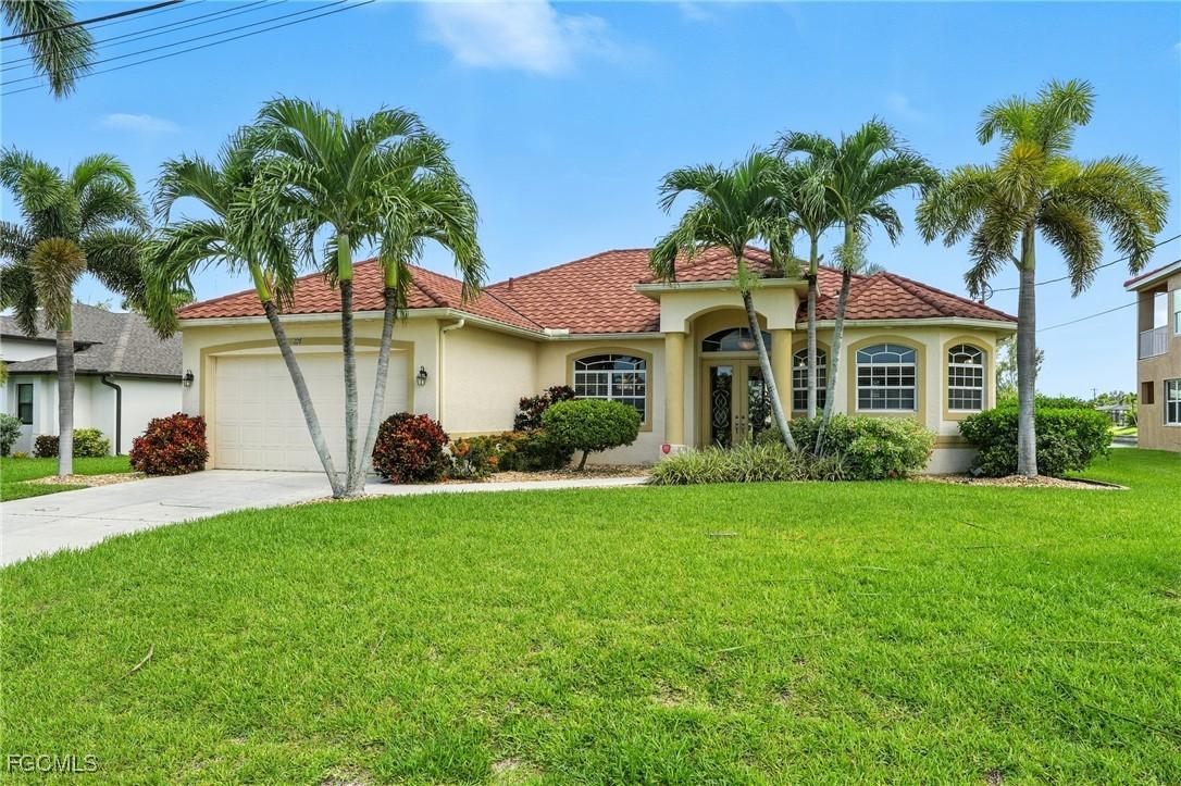 227 SW 28th Ter., Cape Coral, FL 33914