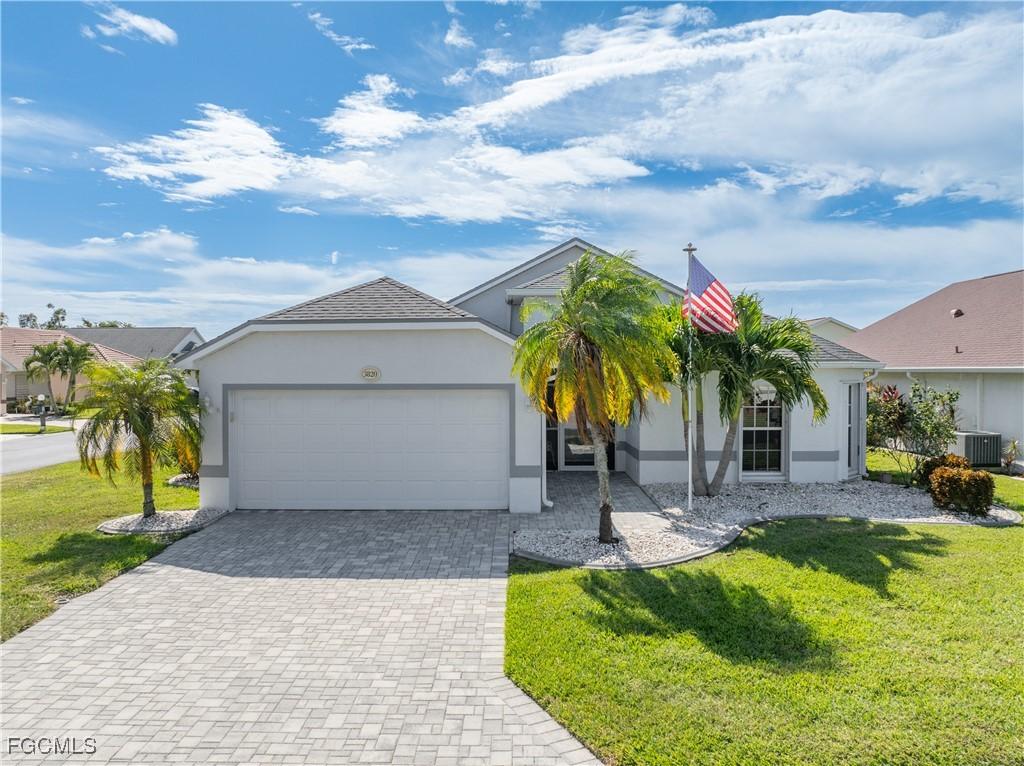 3820 Ponytail Palm Ct., North Fort Myers, FL 33917
