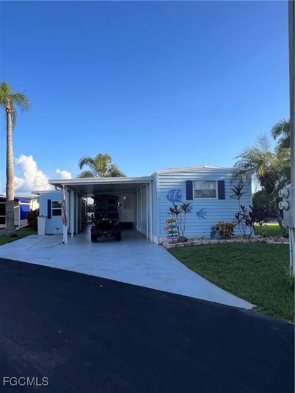 31 Channel Ln., Fort Myers, FL 33905