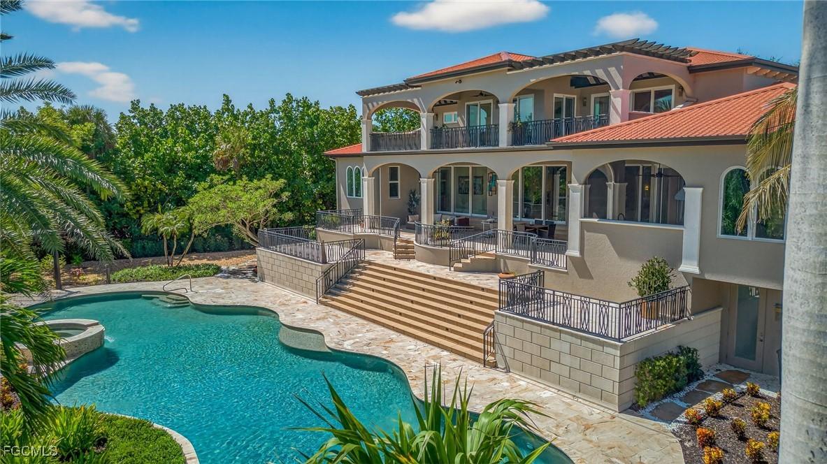 330 Cowry Ct., Sanibel, FL 33957