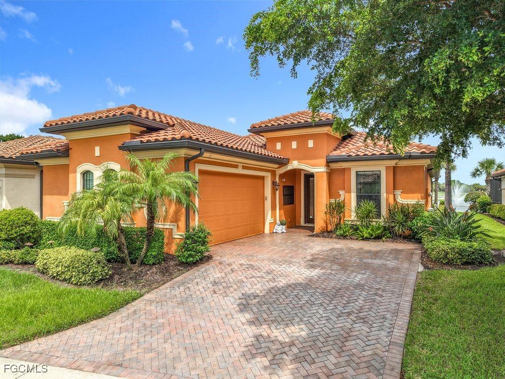 10264 Porto Romano Dr., Miromar Lakes, FL 33913
