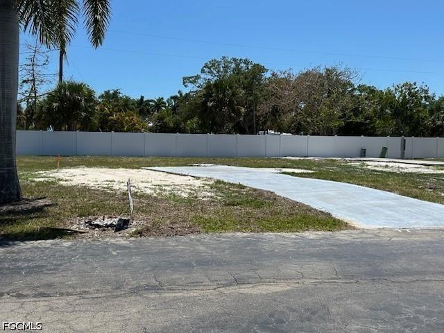 77 Birch Blvd., Fort Myers, FL 33908