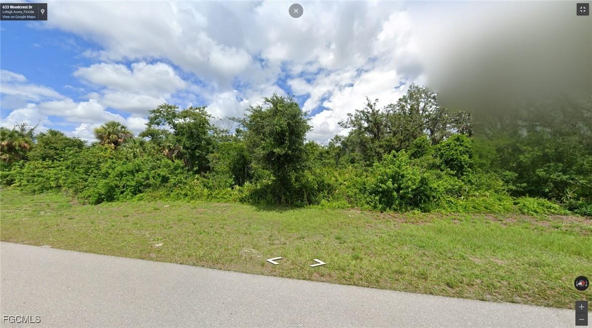 634 Woodcrest Dr., Lehigh Acres, FL 33972