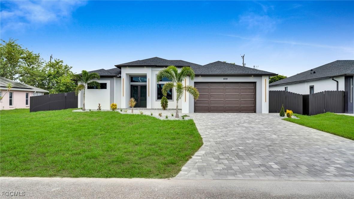 609 SW 11th Pl., Cape Coral, FL 33991
