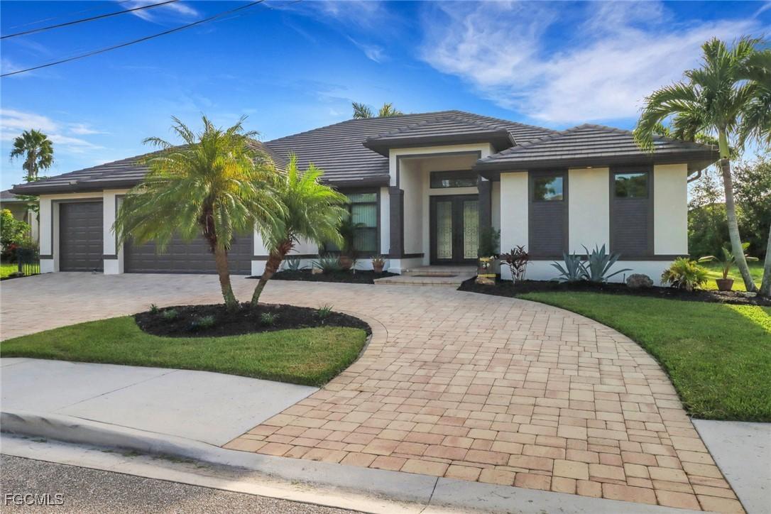 2115 Surfside Blvd., Cape Coral, FL 33991