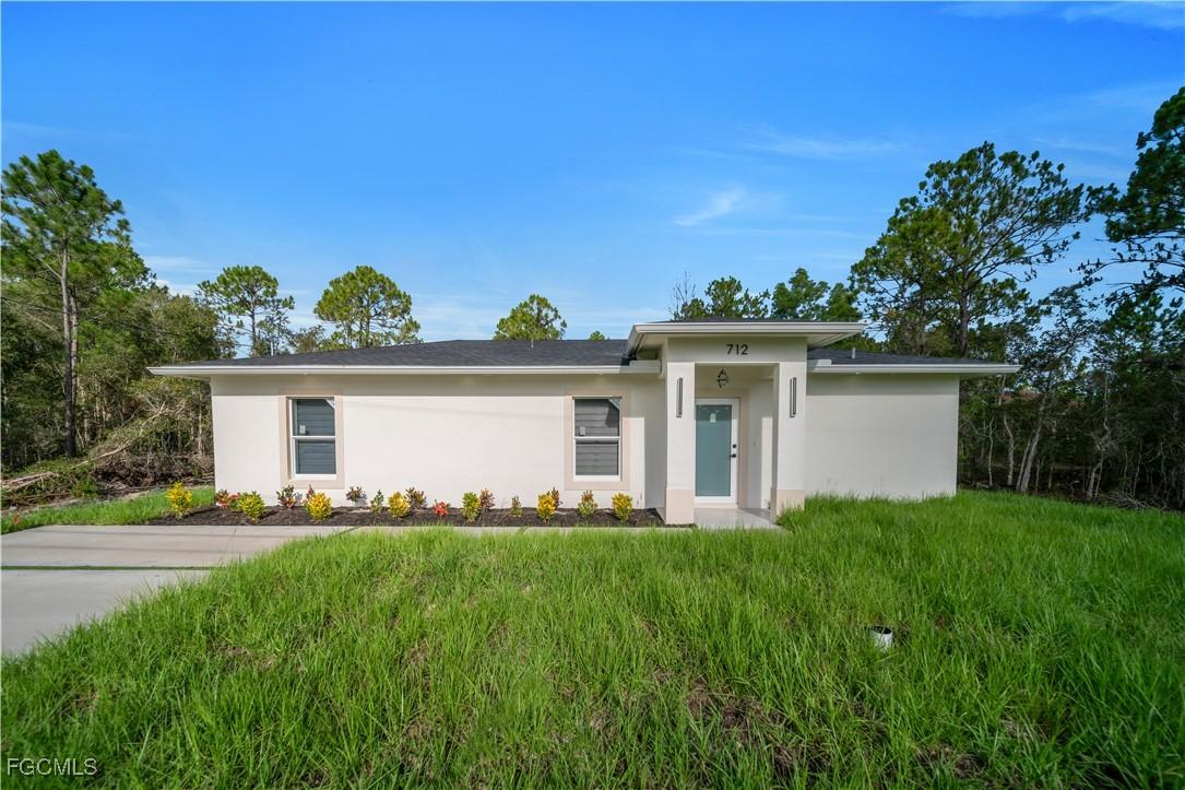 951 Filbert St., Lehigh Acres, FL 33974