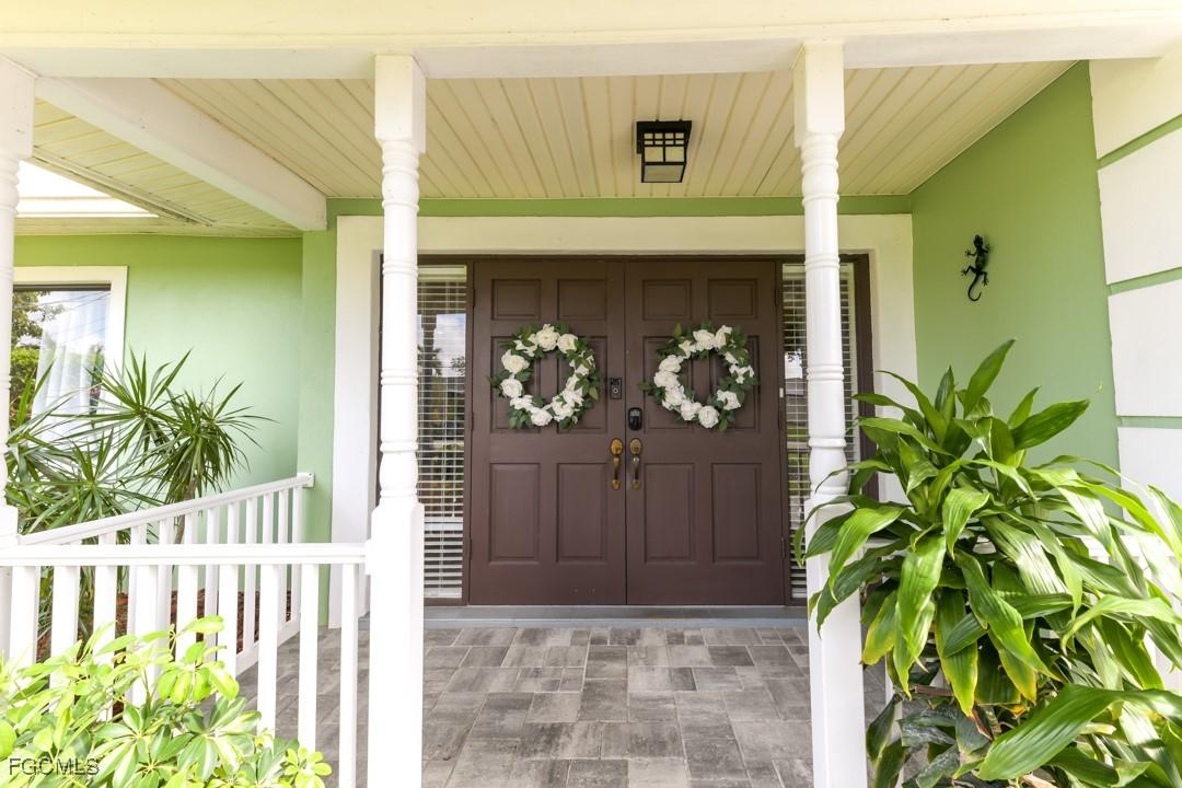 5829 Silvery Ln., Fort Myers, FL 33919