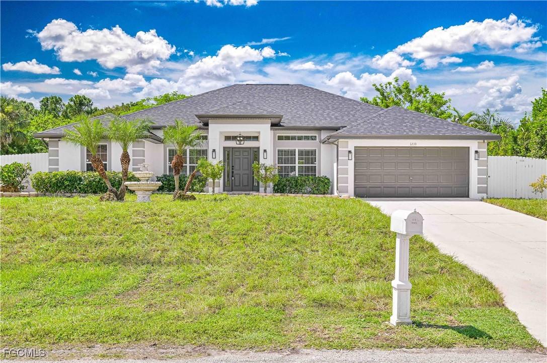 1210 Albemarle Cir., Lehigh Acres, FL 33936