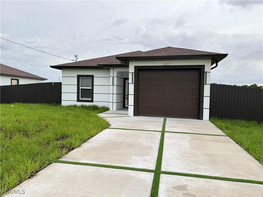 812 Jaguar Blvd., Lehigh Acres, FL 33974