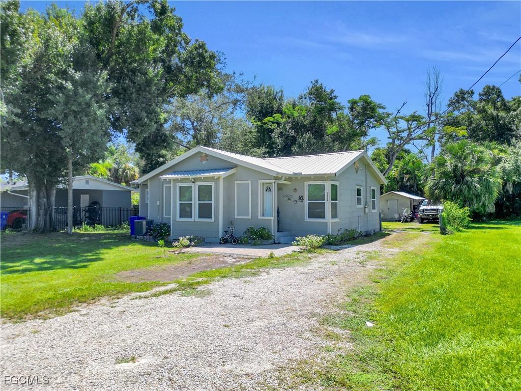 3808 Seminole Ave., Fort Myers, FL 33916