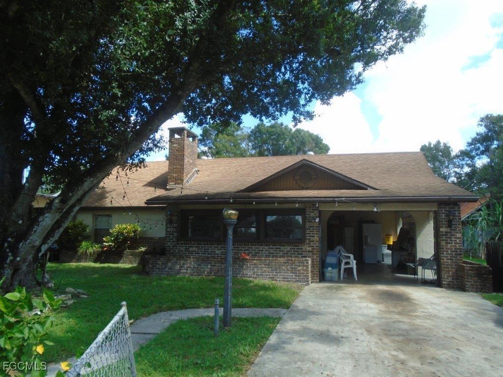 355 Kingston Dr., Fort Myers, FL 33905