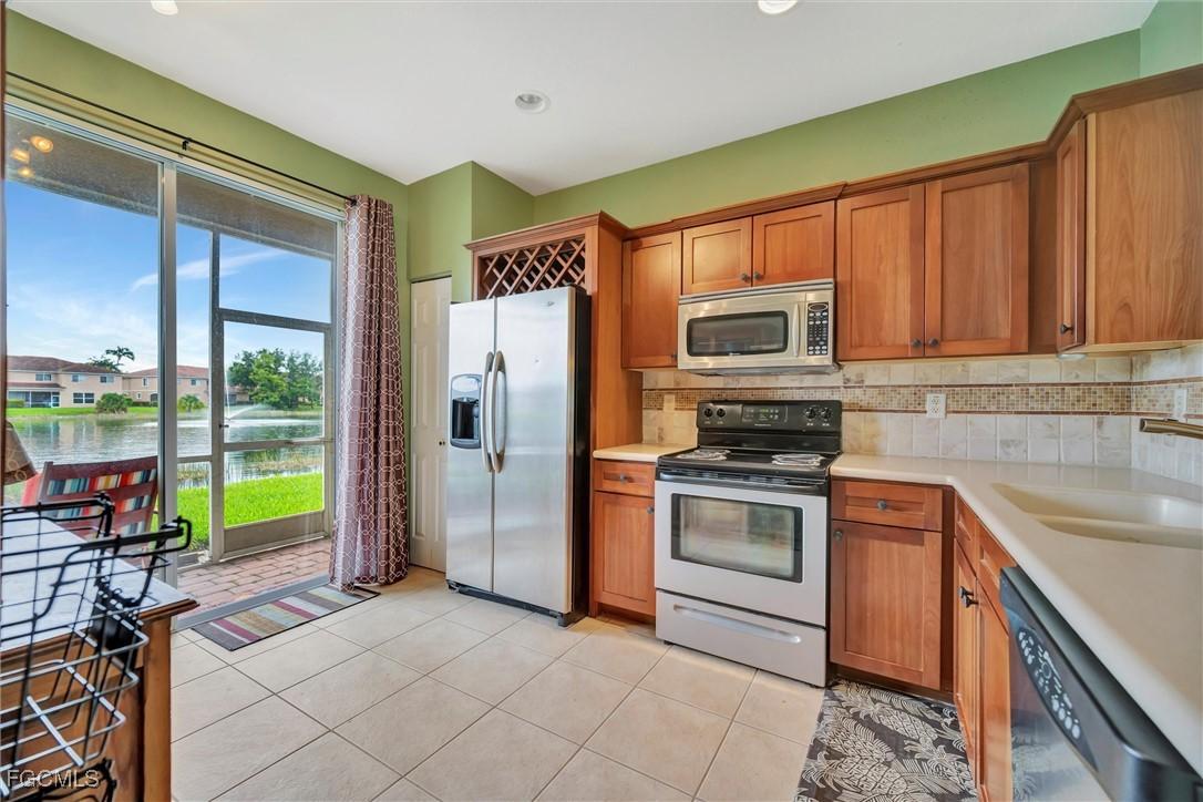 9808 Roundstone Cir., Fort Myers, FL 33967