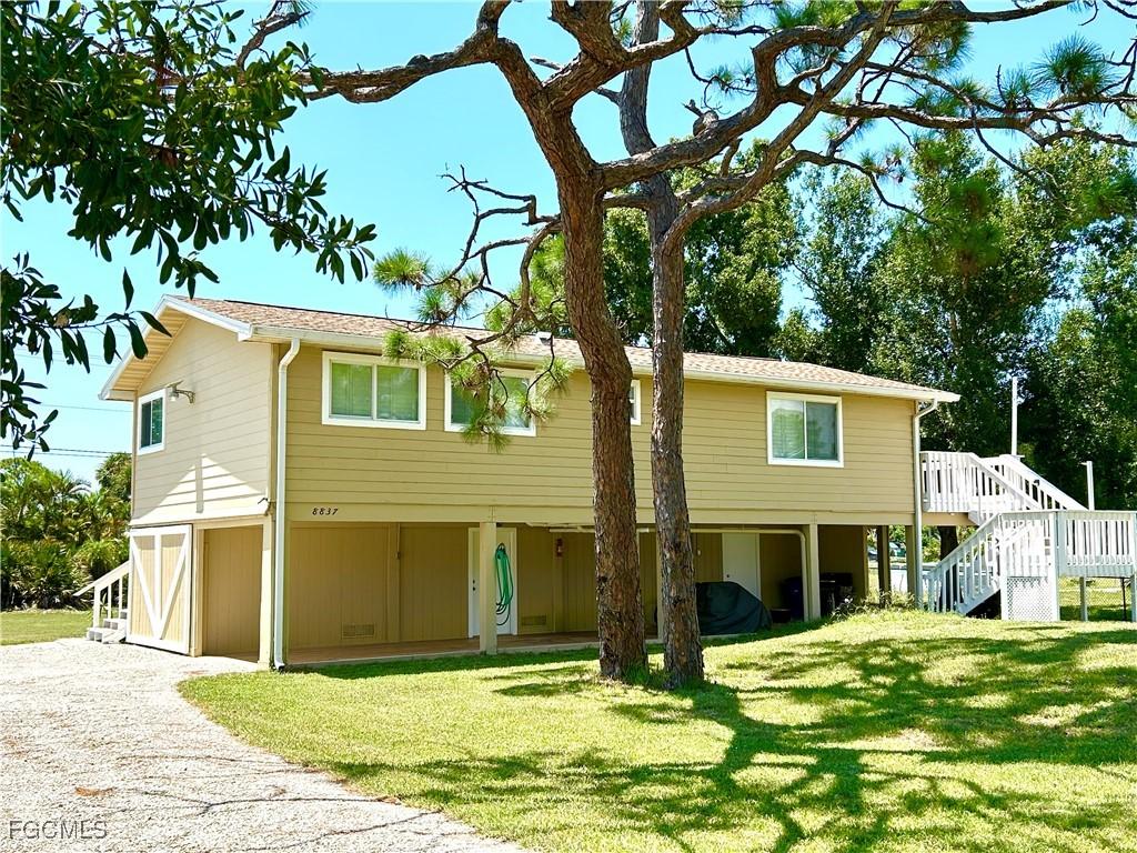 8837 Skagway Ct., St. James City, FL 33956
