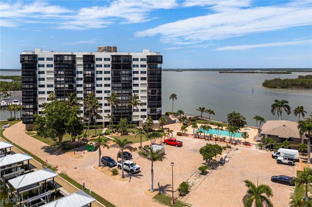 4265 Bay Beach Ln. #425, Fort Myers Beach, FL 33931
