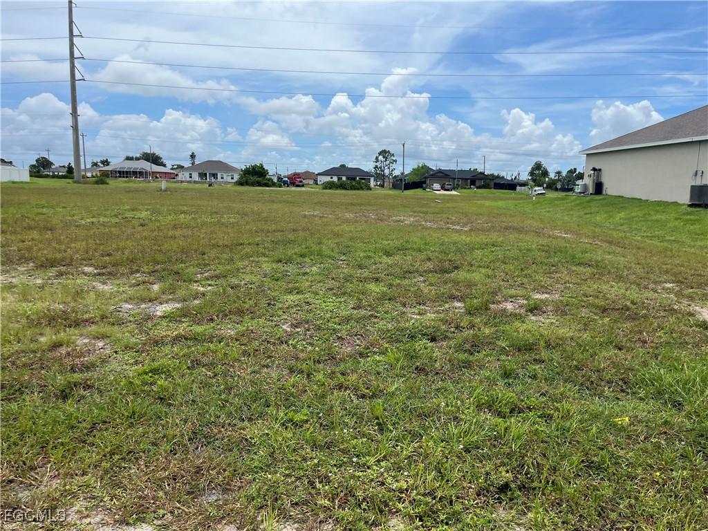 2104 NW 24th Ter., Cape Coral, FL 33993