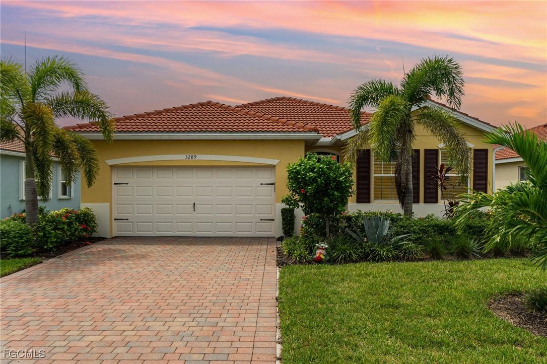 3289 Apple Blossom Dr., Alva, FL 33920