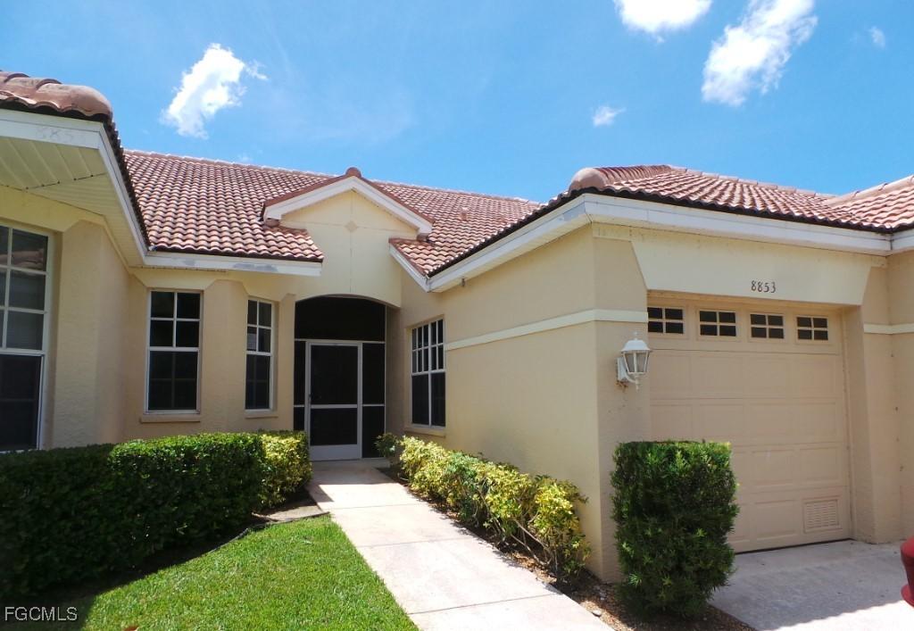 8853 Middlebrook Dr., Fort Myers, FL 33908